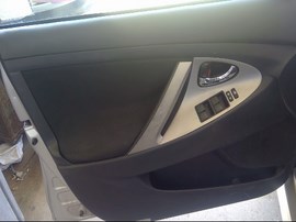 2011 TOYOTA CAMRY, SILVER, SE, 2.5L, AT,   Z25185